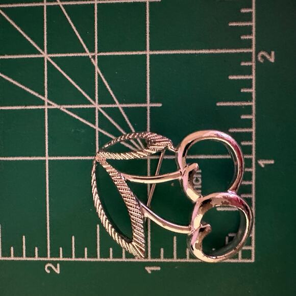 Silver Tone Double Cherry Brooch Pin Signed Sarah Coventry Silver Tone Vintage‎ - Picture 7 of 9